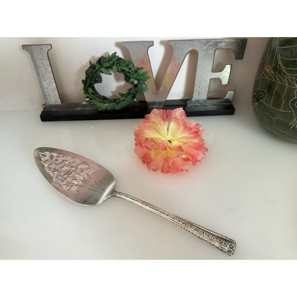Vintage Wm Rogers & Son International Blossom 9